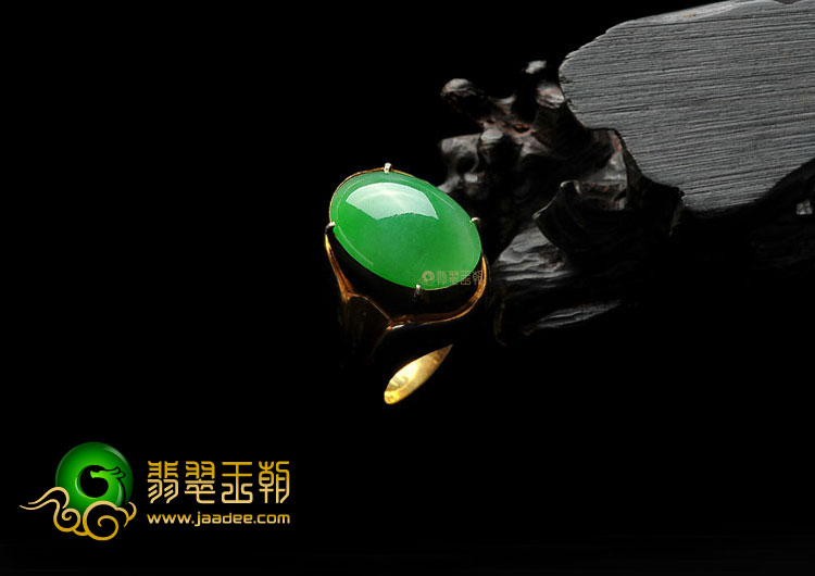 冰种翠色缅甸翡翠A货戒面