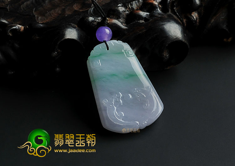 糯冰种春带彩缅甸翡翠A货仿古龙凤牌挂件