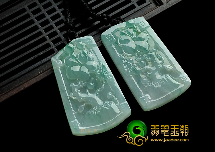 冰种飘花缅甸翡翠A货蝶恋花挂件(一对)
