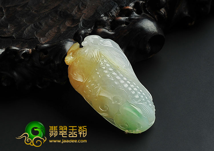 糯冰种三彩缅甸翡翠A货玉米挂件