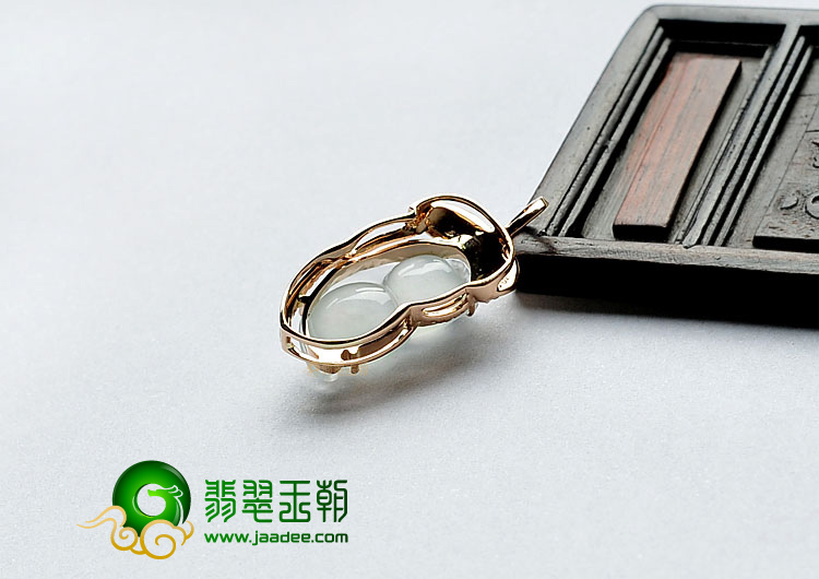 冰玻种无色缅甸翡翠A货镶玫瑰金福豆胸坠(真钻)