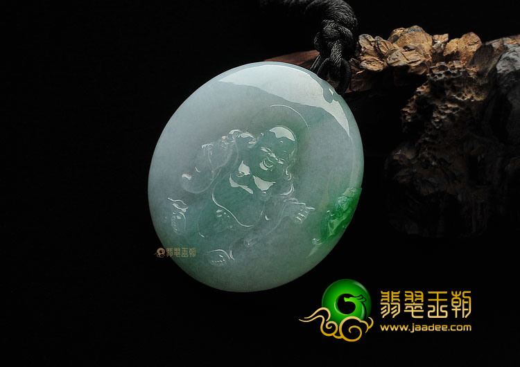 糯冰种飘翠缅甸翡翠A货纳福挂件