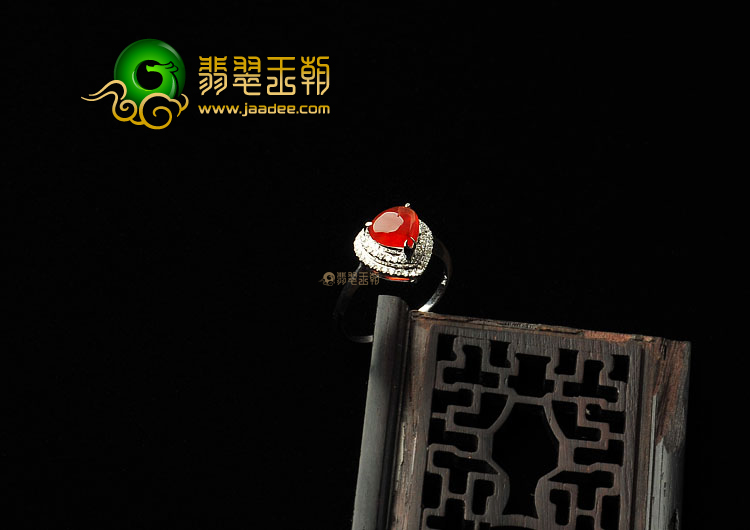 冰种红翡缅甸翡翠A货镶白金戒指(真钻)