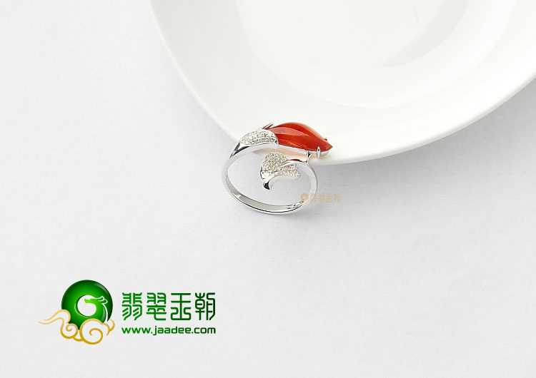 冰种红翡缅甸翡翠A货镶白金随形戒指(真钻)