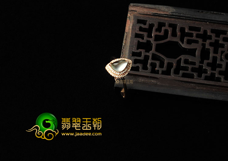 玻璃种无色缅甸翡翠A货镶玫瑰金戒指(真钻)