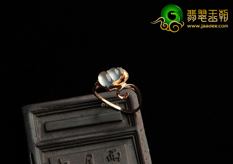 玻璃种无色缅甸翡翠A货镶玫瑰金葫芦戒指(真钻)