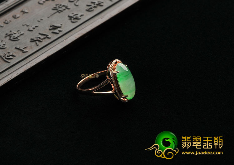 冰种飘翠缅甸翡翠A货镶玫瑰金马鞍戒指(真钻)