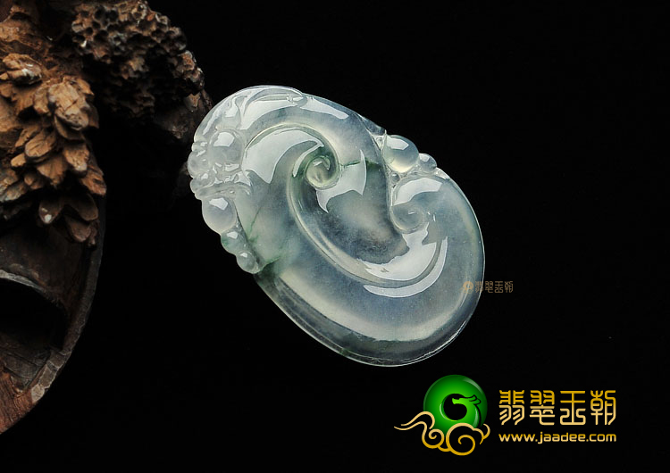 冰种飘花缅甸翡翠A货如意挂件