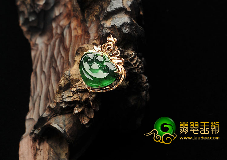 冰种飘花缅甸翡翠A货镶玫瑰金如意胸坠(真钻)