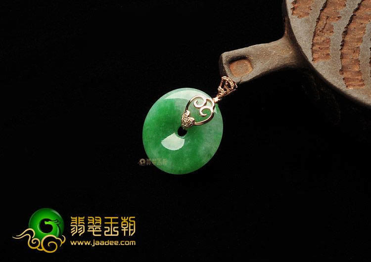 冰种翠色缅甸翡翠A货镶玫瑰金平安扣胸坠(真钻)