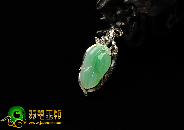 糯冰种飘花缅甸翡翠A货镶白金金枝玉叶胸坠(真钻)(一对)