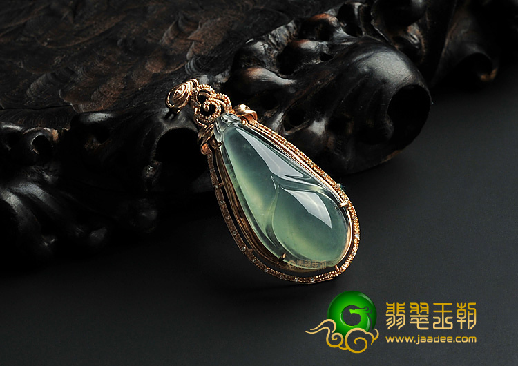 冰种晴水缅甸翡翠A货镶玫瑰金玉兰花胸坠(真钻)