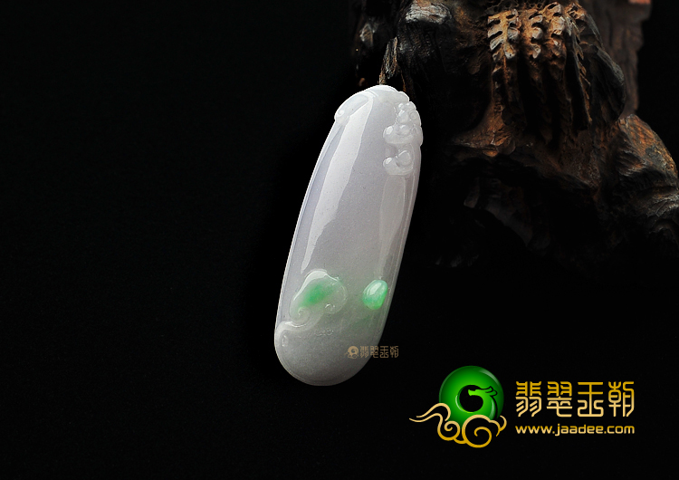 糯冰种春带彩缅甸翡翠A货福瓜挂件