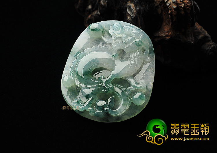 冰种飘花缅甸翡翠A货龙牌挂件