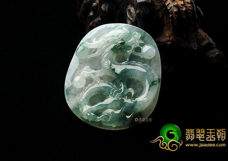 冰种飘花缅甸翡翠A货龙牌挂件
