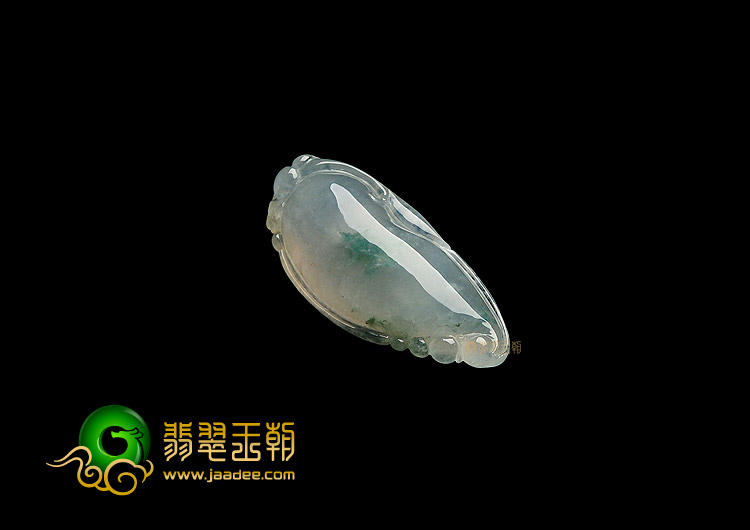 冰种略飘花缅甸翡翠A货福瓜挂件