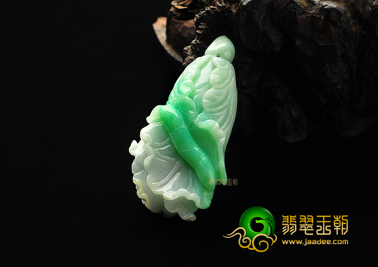 糯冰种飘翠缅甸翡翠A货白菜挂件