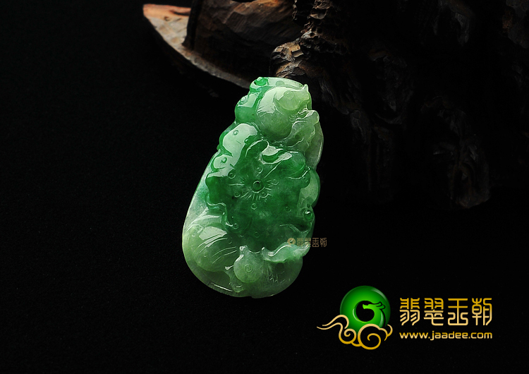 糯冰种飘翠缅甸翡翠A货年年有余挂件