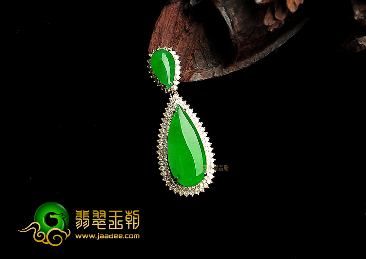 冰种阳绿缅甸翡翠A货镶白金水滴胸坠(真钻)