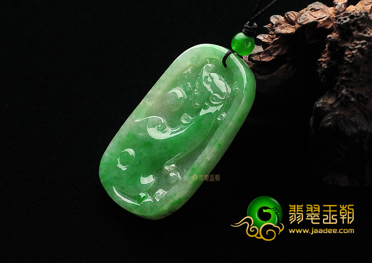 糯冰种飘翠缅甸翡翠A货仿古龙挂件