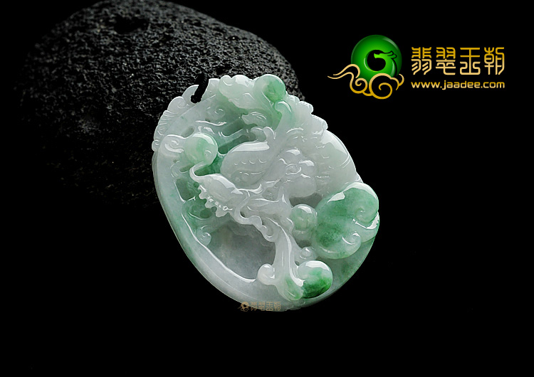 糯冰种飘翠缅甸翡翠A货龙牌挂件