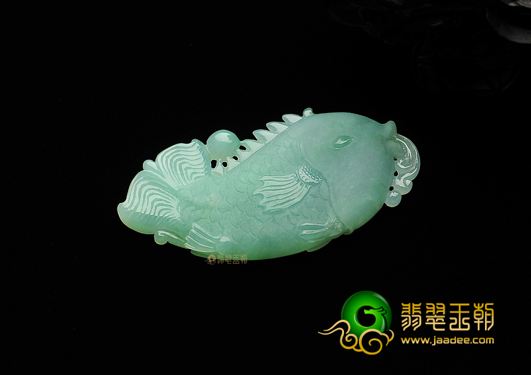 糯冰种晴水缅甸翡翠A货鱼挂件