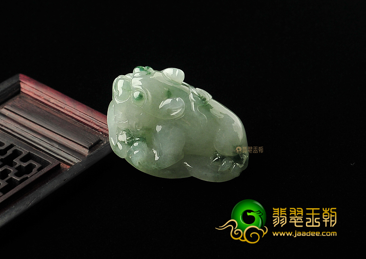 糯冰种飘花缅甸翡翠A货招财进宝挂件