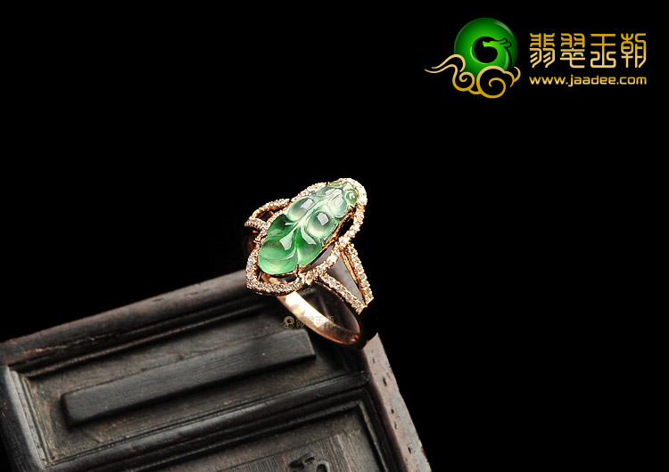 冰种飘花缅甸翡翠A货镶玫瑰金金鱼戒指(真钻)