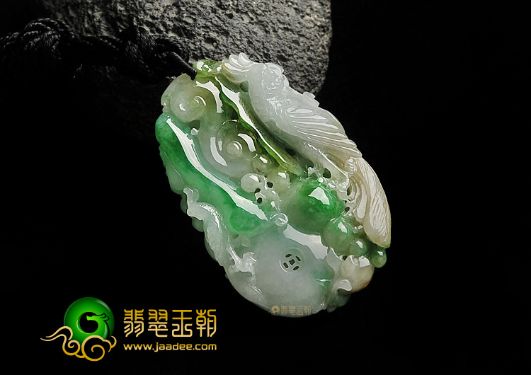 糯冰种三彩缅甸翡翠A货鹦鹉挂件