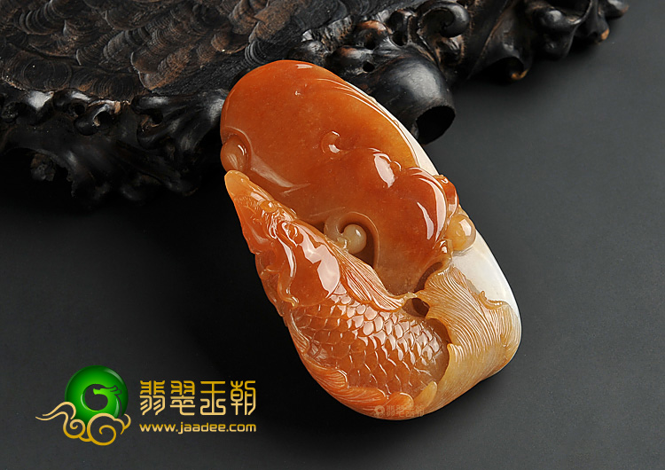 (超值推荐)糯冰种红黄翡缅甸翡翠A货年年有余挂件