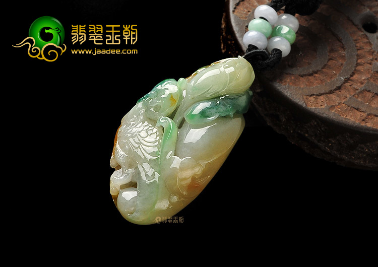 (超值推荐)糯冰种三彩缅甸翡翠A货鹦鹉挂件