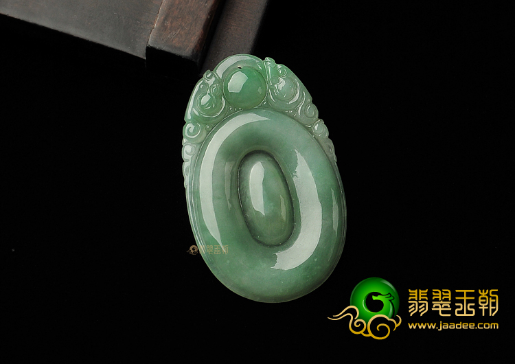 糯冰种晴水缅甸翡翠A货福在眼前挂件