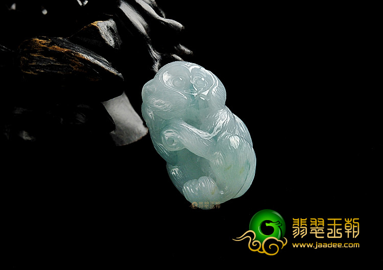 糯冰种晴水缅甸翡翠A货小猴挂件