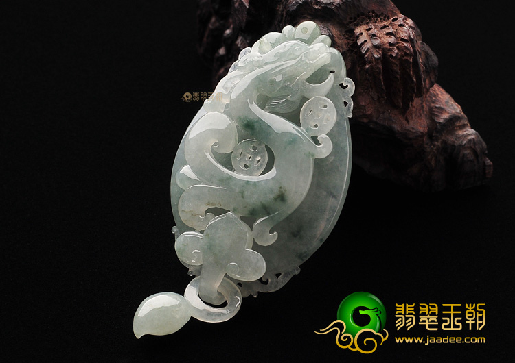 冰种飘花龙牌挂件