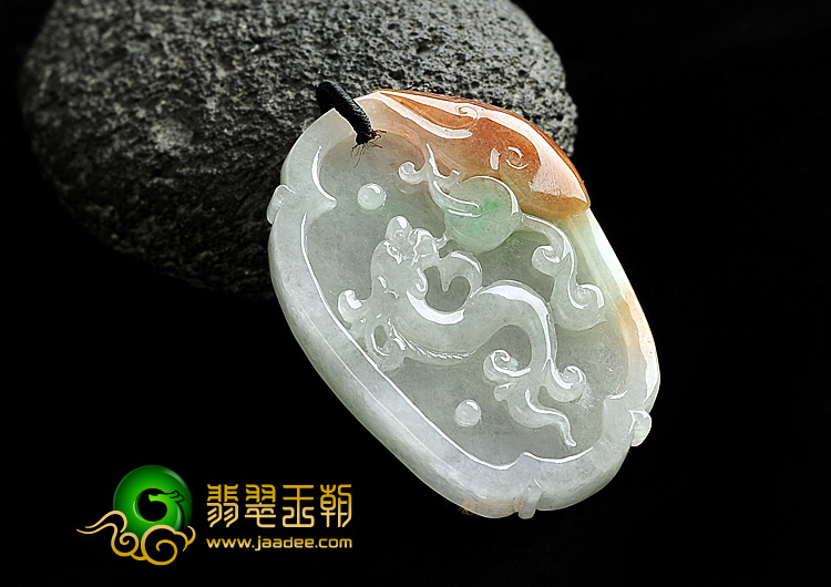 糯冰种三彩龙牌挂件