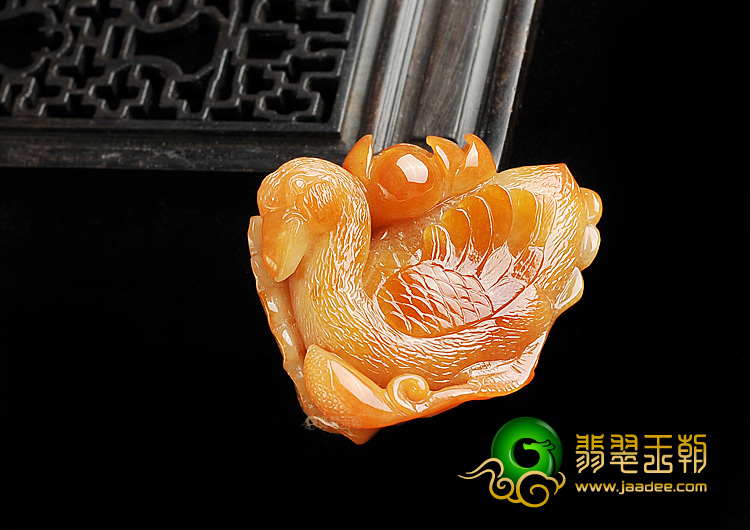 糯冰种红黄翡天鹅挂件