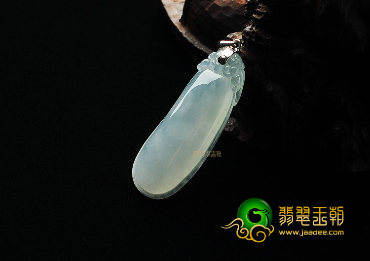 冰种淡晴水福瓜挂件