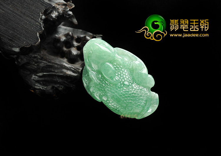 糯冰种豆色招财进宝挂件