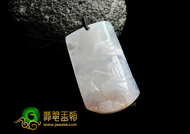冰种淡三彩独钓寒江挂件