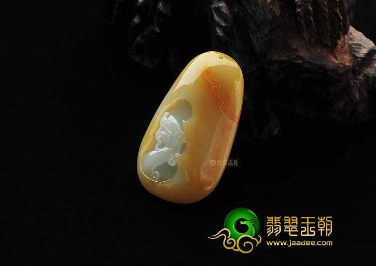 糯冰种褐黄翡仿古龙凤挂件