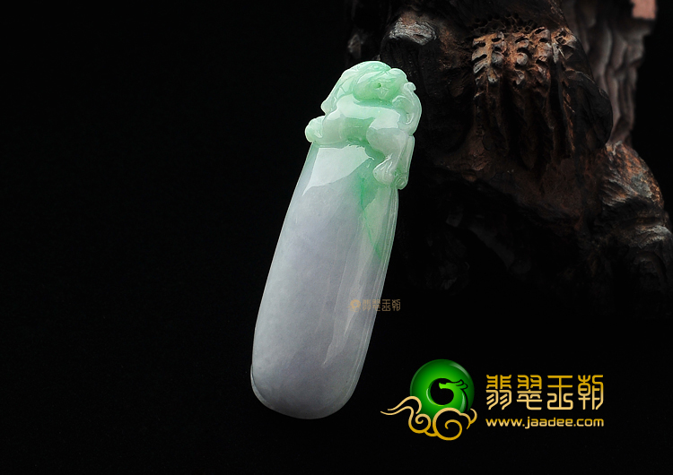 糯冰种春带彩福瓜挂件