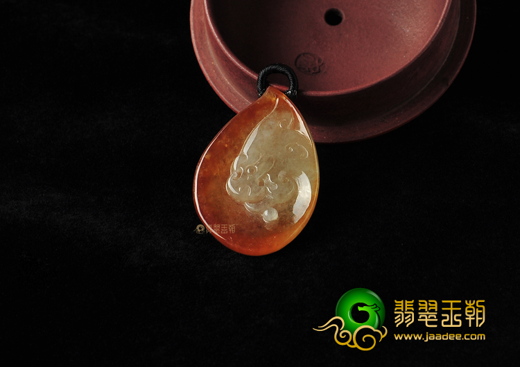 糯冰种红黄翡仿古龙挂件