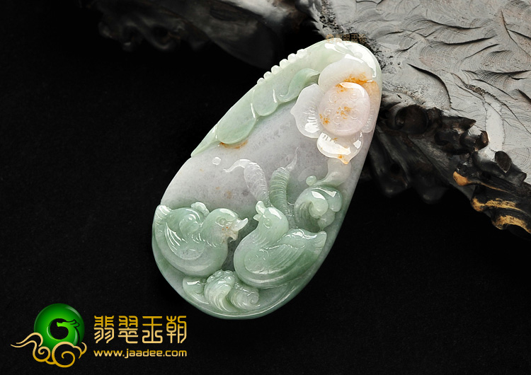 糯冰种晴水飘花鸳鸯戏水挂件