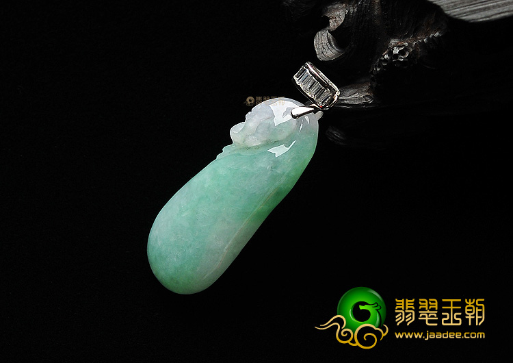 糯冰种绿晴水福瓜挂件