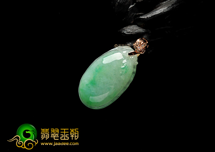 糯冰种略飘翠福瓜挂件