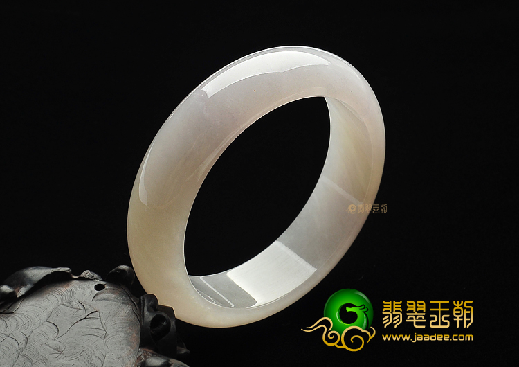 糯冰种淡黄翡手镯(55.8mm)