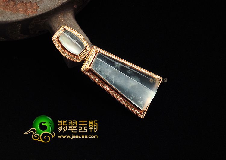 玻璃种无色镶玫瑰金胸坠(真钻)