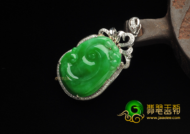 糯冰种阳绿镶白金如意胸坠(真钻)