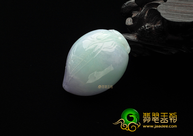 糯冰种晴水紫罗兰寿桃挂件