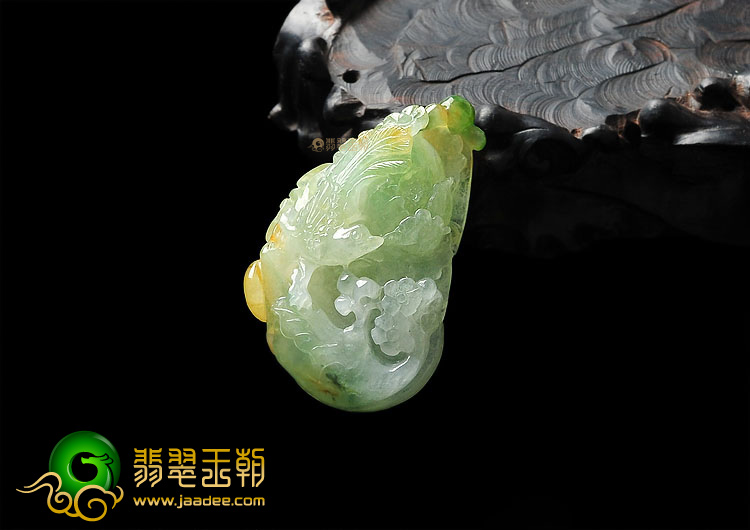 糯冰种飘花略带黄翡花开富贵挂件